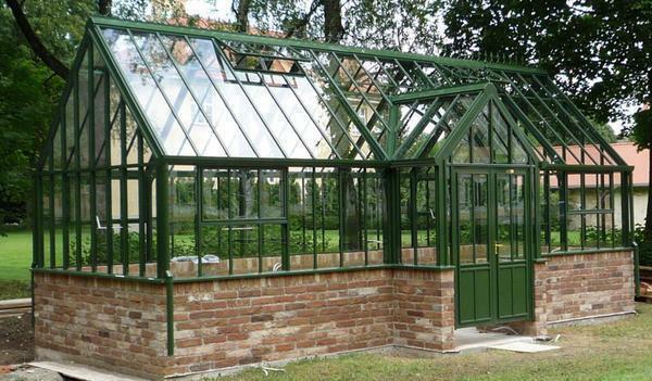 Glass greenhouses have the longest life