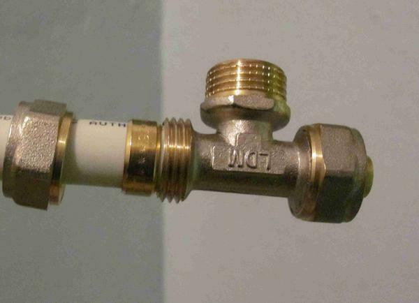 When purchasing press fittings, they should be checked for damage in the form of cracks