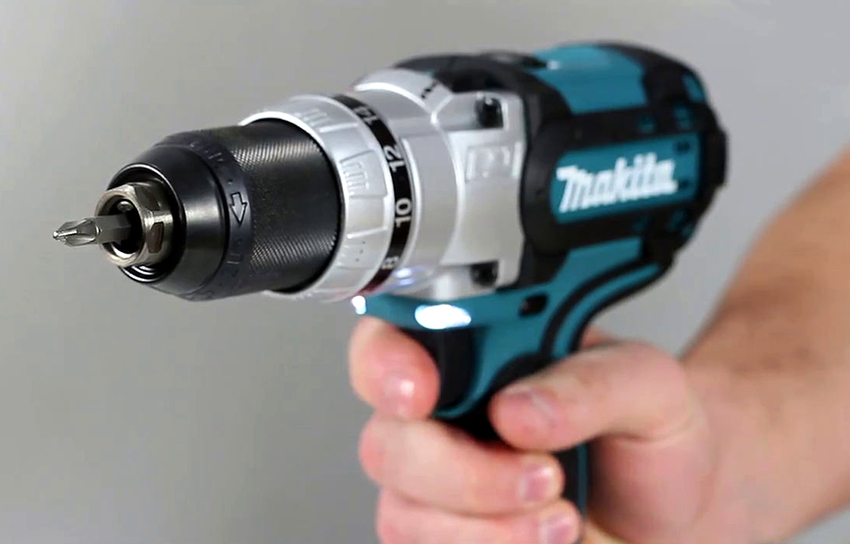 The torque indicator in the Makita 6805BV device is 26 N / m