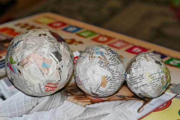 A legegyszerűbb és legkényelmesebb módja annak, hogy egy sima labdát Műkertészet - papírmasé