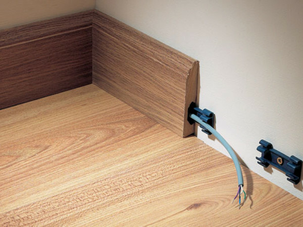 Skirting MDF: Floor wide, white high products like secured to the wall, videos and photos