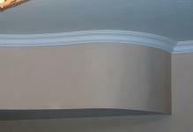 Curved-ceiling-plinth
