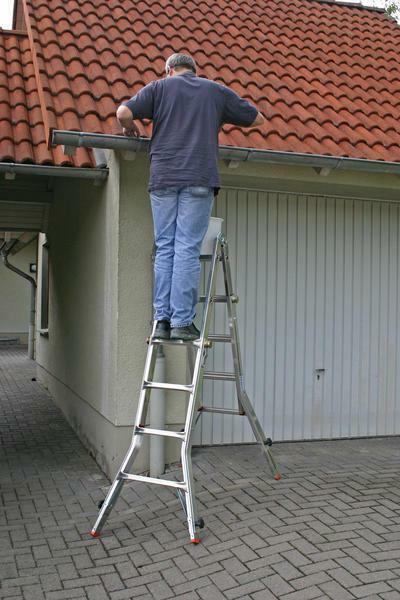 Telescopic stepladder is popular in everyday life because of its lightness and strength