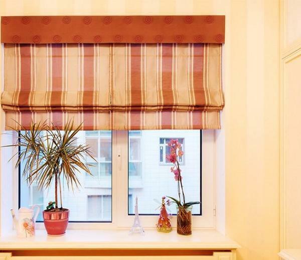 Using the Internet, you can easily find an interesting master class for the manufacture of roller blinds