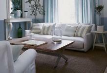 68713-beautiful-blues-combined-with-white-make-for-a-relaxing-room1440x900
