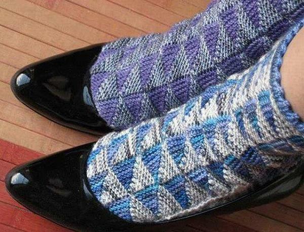 Svetlé a neobvyklé ponožky, patchwork spojená metóda sa stala obľúbenou odevu, a to nielen deti, ale aj dospelí