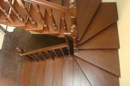 Staircases with zaubezhnymi steps have good aesthetic qualities and a long period of operation