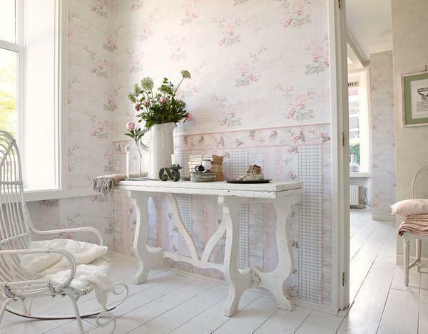 Paper wallpaper pastel colors with a printed pattern are most popular among German manufacturers