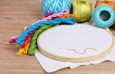 Beginners are best to start with simple embroideries, using diagrams and step-by-step instructions