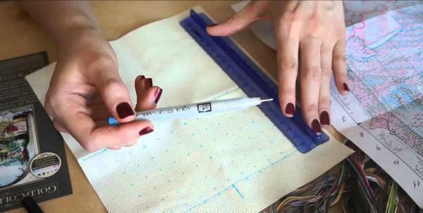 The technique of embroidering a cross for beginners: the safety of the rules, how to embroider step by step, video