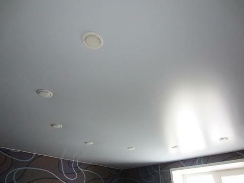 Stretch ceiling - an economical and practical solution for interior decoration of a dwelling