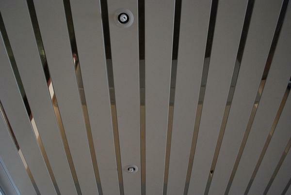 Metal ceiling is a unique plastic and waterproof hanging system, which is easy to assemble without having special skills