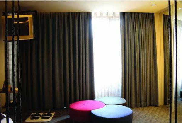 Curtains blackout is a very practical textile, since it does not require special care and is easily washed