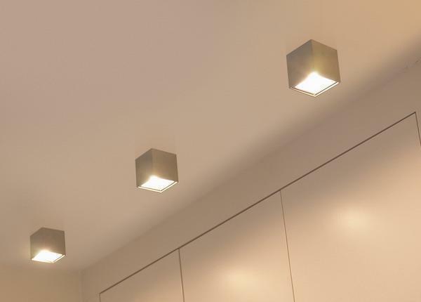 Overhead lights are ideal for lighting a room with a low ceiling