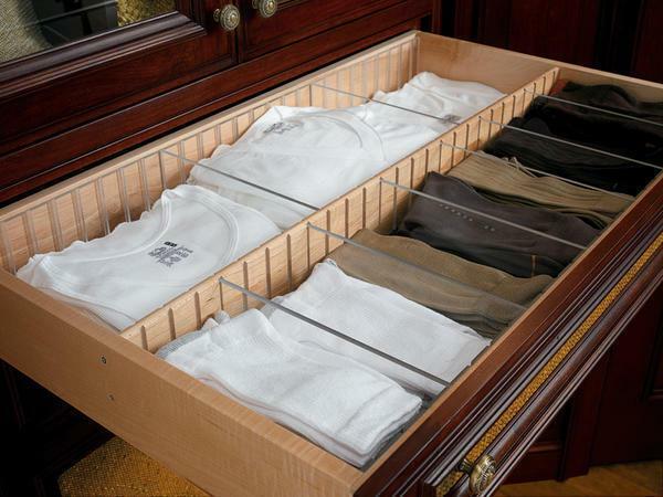 For storage of linens accommodate drawers, they are more attractive compared to shelves, where things are dusting