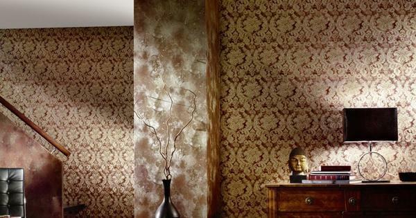 Combining the wallpaper can visually resize the room