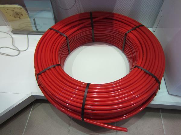 The main advantage of the pipe for the water floor is a long service life and a small price