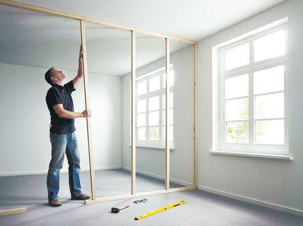 Interior partitions of plasterboard have a number of advantages