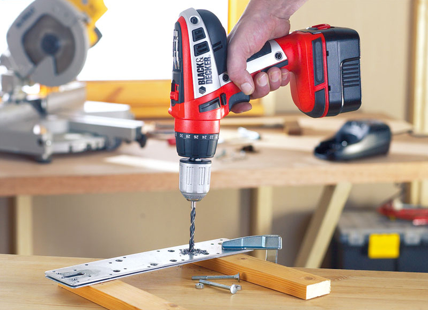 Before buying a screwdriver, you first need to decide what kind of work it is needed for.
