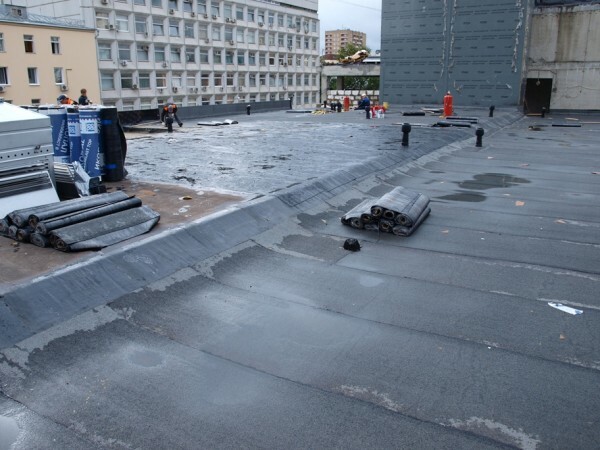 Overhaul of soft roofing with your hands: the technology works, an example of the estimates, videos and photos