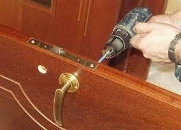 reparatie van houten deuren