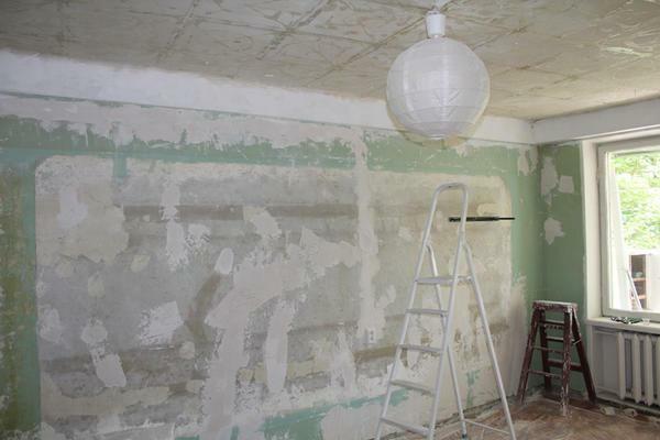 Get rid of cracks, sealing gypsum openings. At the end, priming is mandatory
