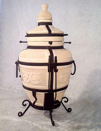 In the photo - Tandoor Large Family from the Russian company MD Ceramics.