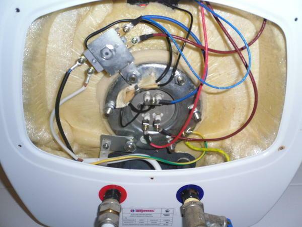 Quando il riscaldatore società di riparazione acqua "Thermex" è impossibile svitare il dado sulle flange, quindi devono essere tagliati