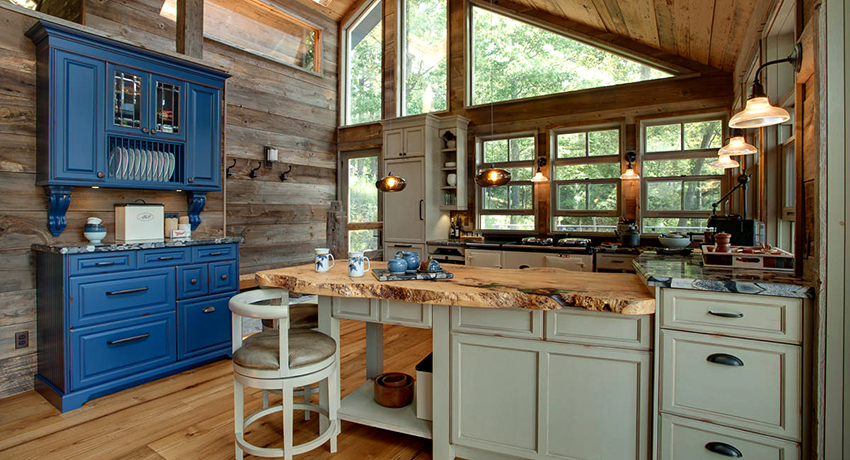 The kitchen in the country style: warm and cozy place in the best rural traditions