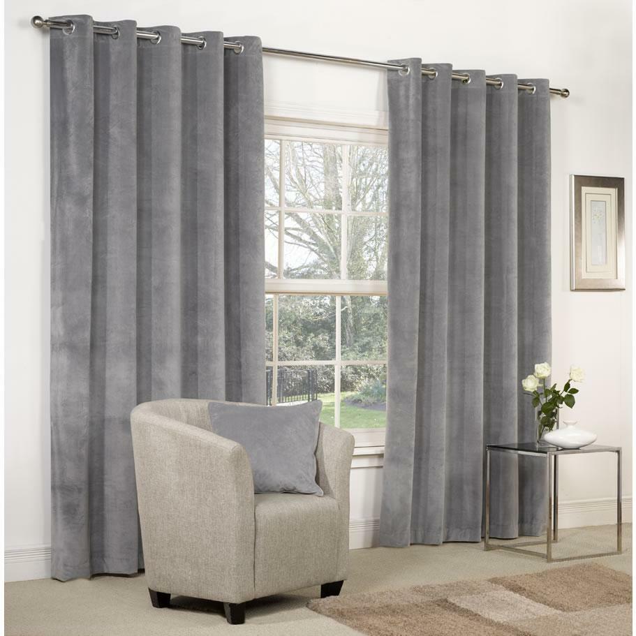Gray curtains - quite a universal element of the interior