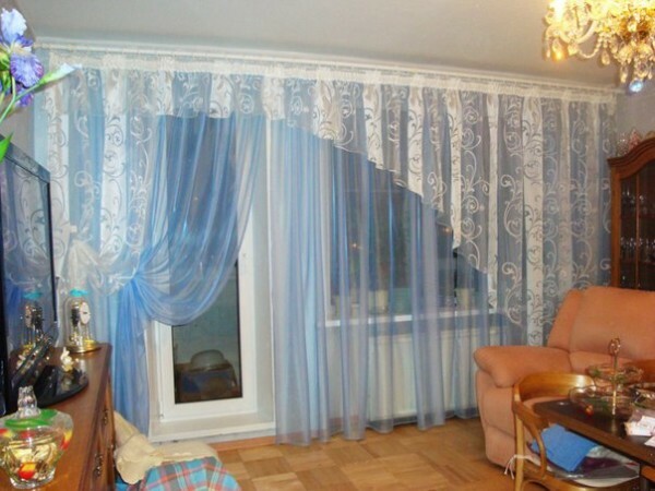 The design takes into account curtains and aesthetic and functional components