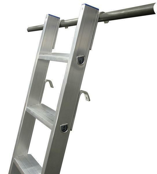 Bevor eine Leiter verwenden, müssen Sie die ursprünglichen Prüfmechanismen für Störungen, sowie auf das optimale Niveau der Neigung wählen, um das gewünschte Objekt zu erreichen