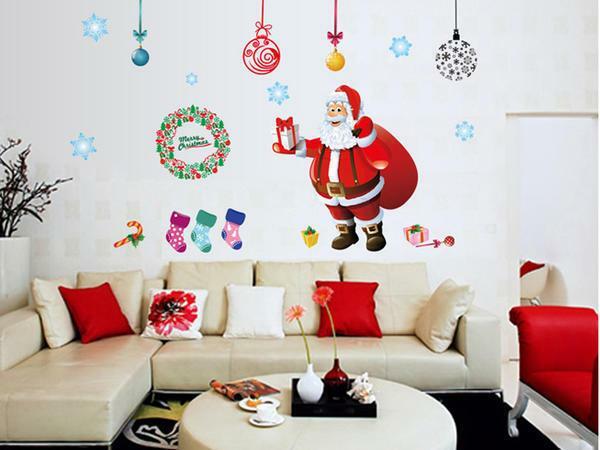 In order to create a festive design, you can use balls or scenery from colored paper