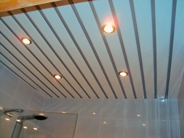 Türünün Asma tavan banyo modern bir tasarım tamamlayacak