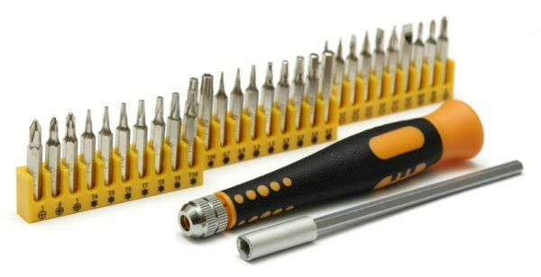 Such a set of nozzles for a screwdriver to help perform any electrical work