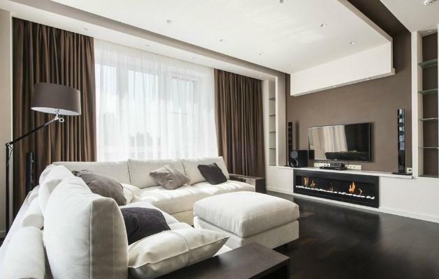 Padarīt dzīvojamā istaba ar modernu un funkcionālu apdare no istabas palīdzēs augsto tehnoloģiju stilā