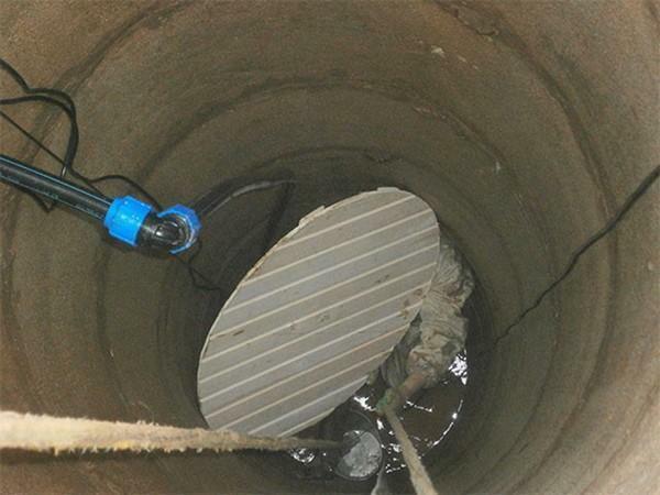 Purified drinking water from a well is a guarantee of health