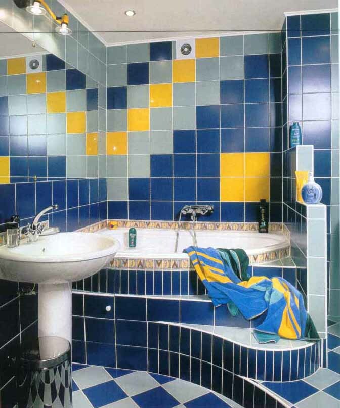 Design koupelen 2 metry čtvereční: krásný design interiéru dlažba, PVC panely brezhnevki