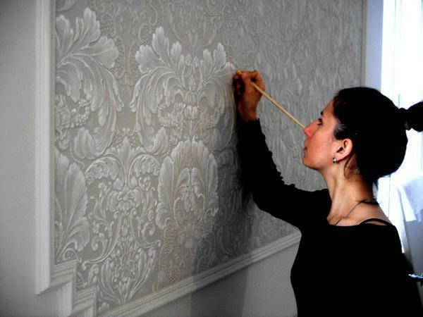 Paintable papel de parede: os prós e contras, foto no interior, o que é melhor, como pintar com as mãos, comentários
