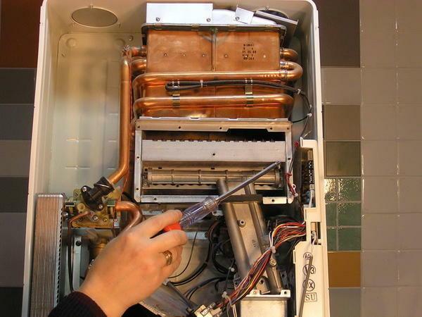 When choosing the method of boiler cleaning, they usually focus on their own capabilities and knowledge
