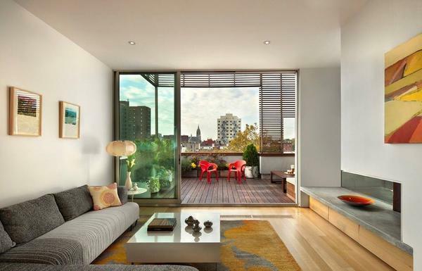 Okrem toho zdobia obývacia izba v minimalistickom štýle s krásnymi obrazy môžu byť malé