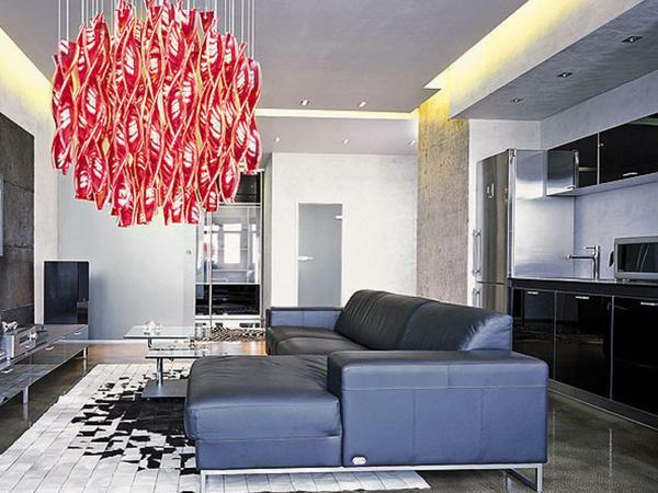 Modern chandeliers for the hall can be point, single-stage and multi-tiered