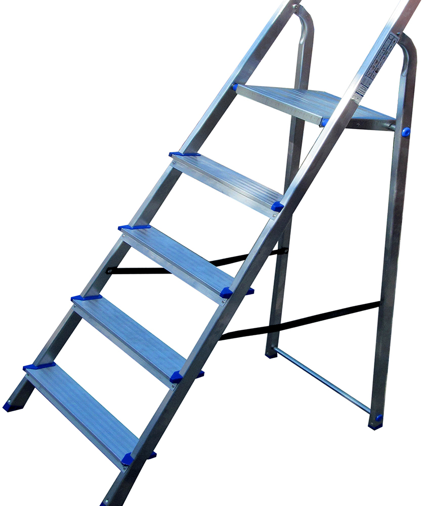 The 5-step stepladder is universal for household use 