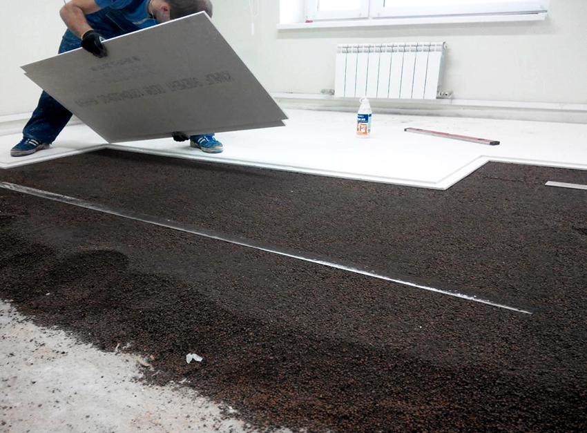 I gjennomsnitt kan ett ark gipsfiberplate for gulvet kjøpes for 250-350 rubler 