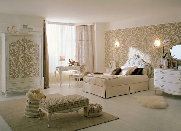 Įrengti smėlio miegamasis klasikinio stiliaus, būtina nustatyti kambario dydis ir jos laipsnį apšvietimo, kaipŠie parametrai leidžia suvokti jį kaip privatus kambarys master zona
