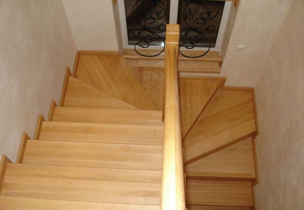 For the lining of the metal frame of the staircase, the laminate