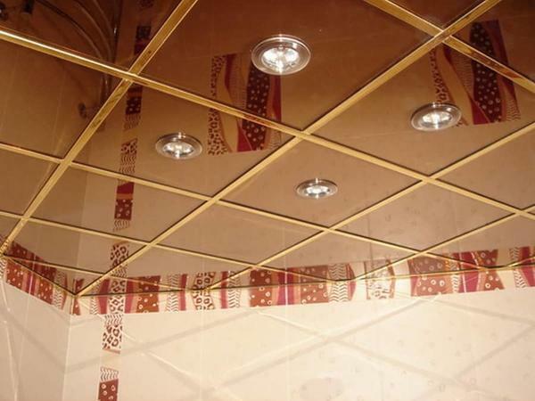 Mirror stretch ceiling made of plastic is often chosen for its main advantage - moisture resistance