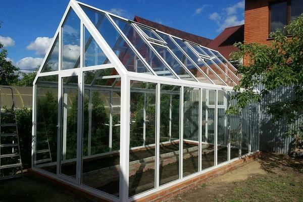 Aluminum greenhouses: greenhouses from the manufacturer, constructions with a skeleton, luxury elite