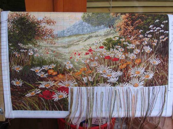 The method of parking in cross-stitch embroidery is suitable for making a large picture with many different colors