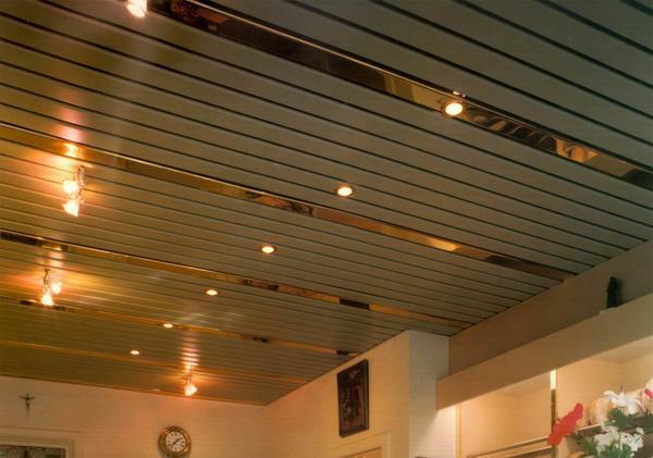The rack ceiling is a suspended structure, characterized by strength, durability, a variety of colors, moisture resistance